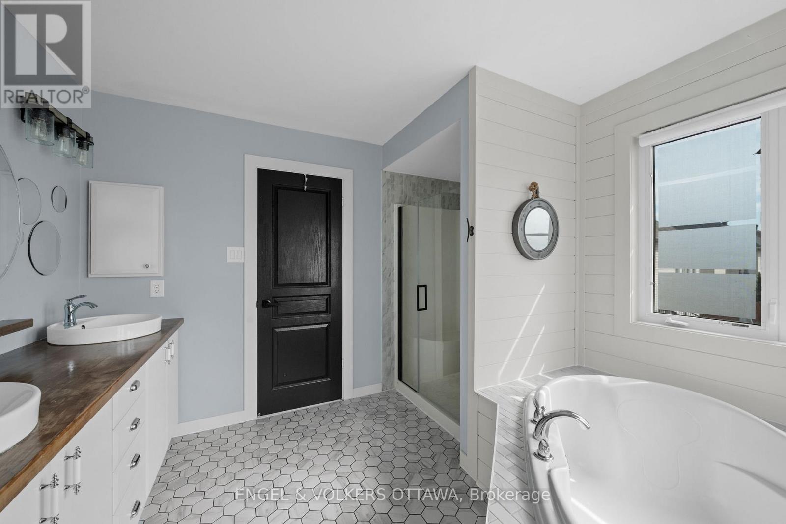 5 Bed, 4 Bath House for Sale in Ottawa – 105 CORAL BERRY AVENUE, Ottawa – MLS# X13455232 - Image 24