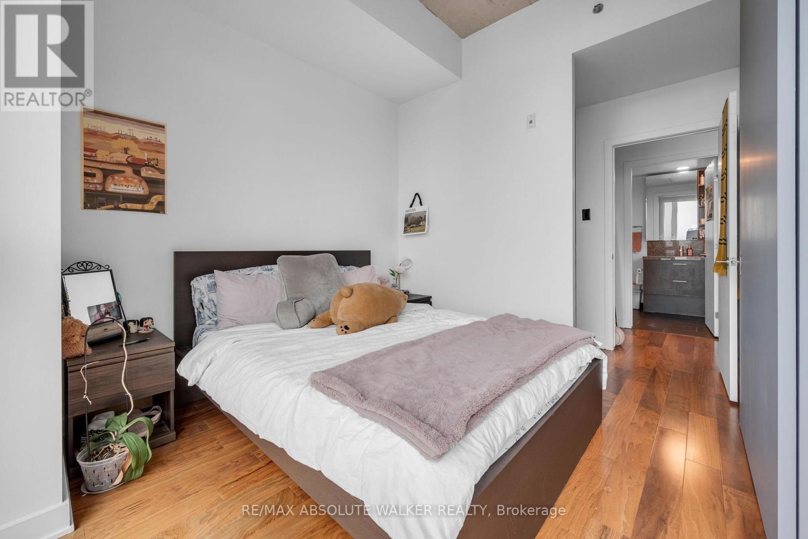 #717 360 MCLEOD STREET - 23