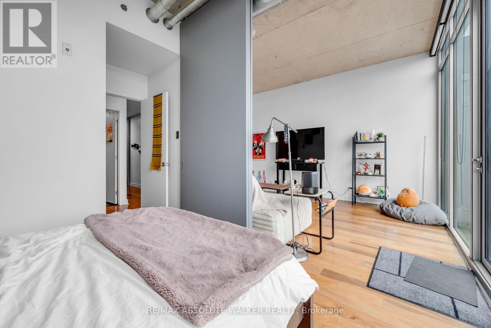 #717 360 MCLEOD STREET - 24