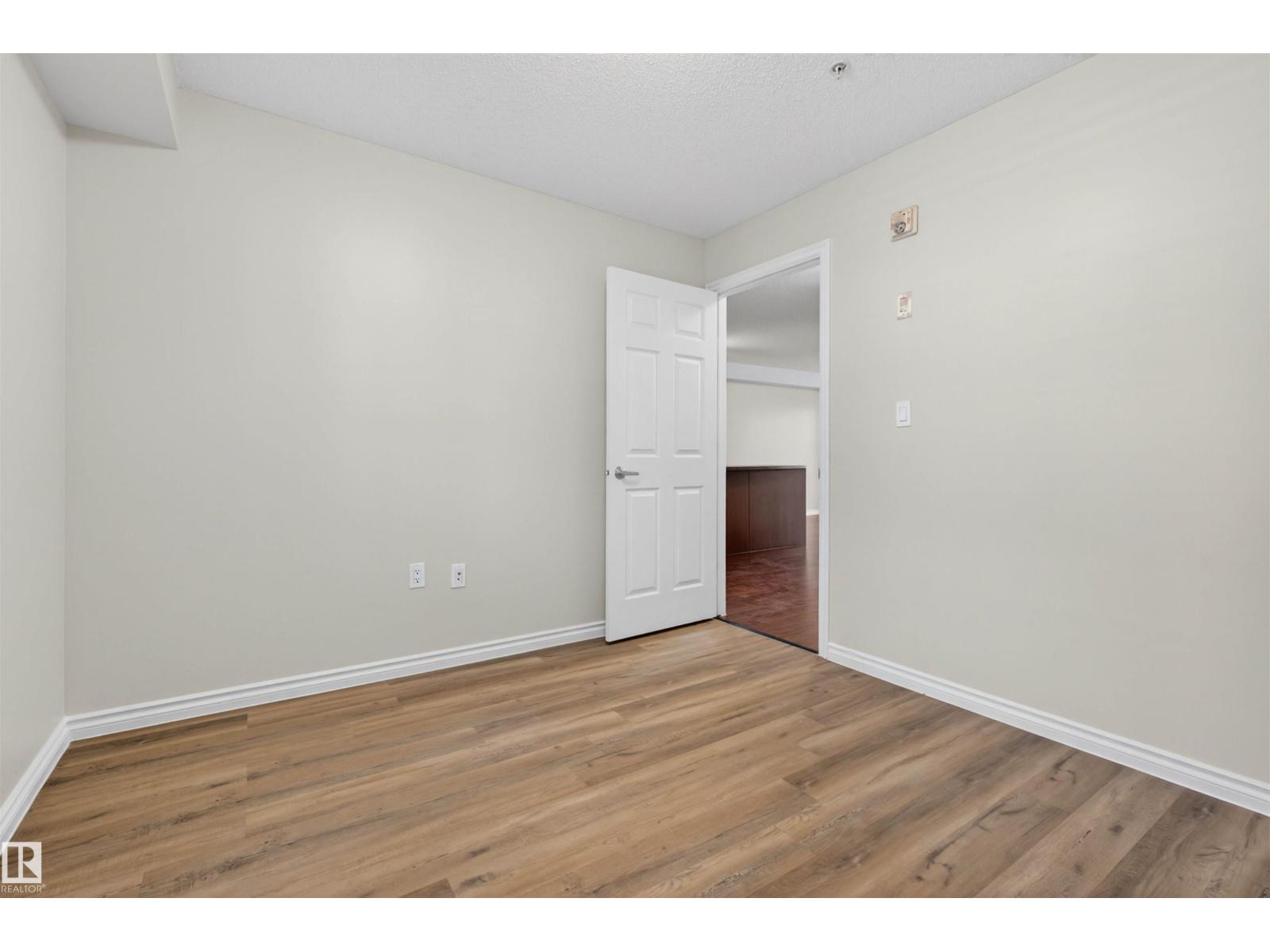 #210 10118 106 AV NW - 12