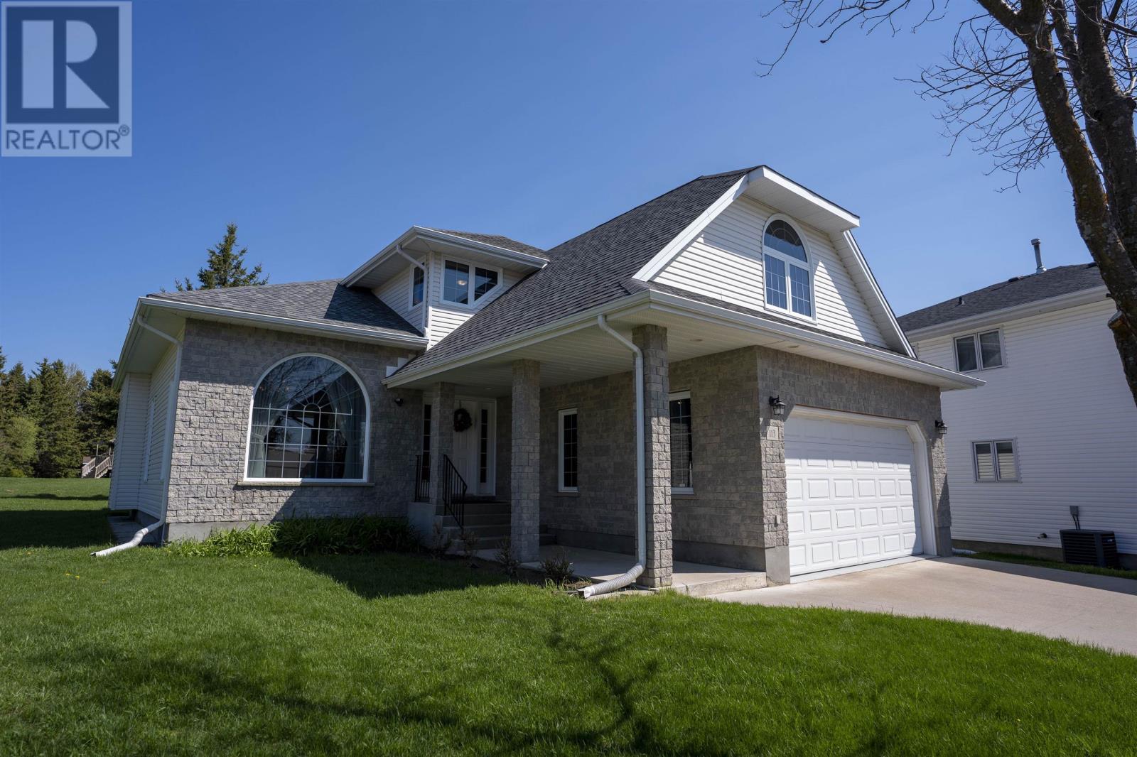 113 Princeton PL - 1