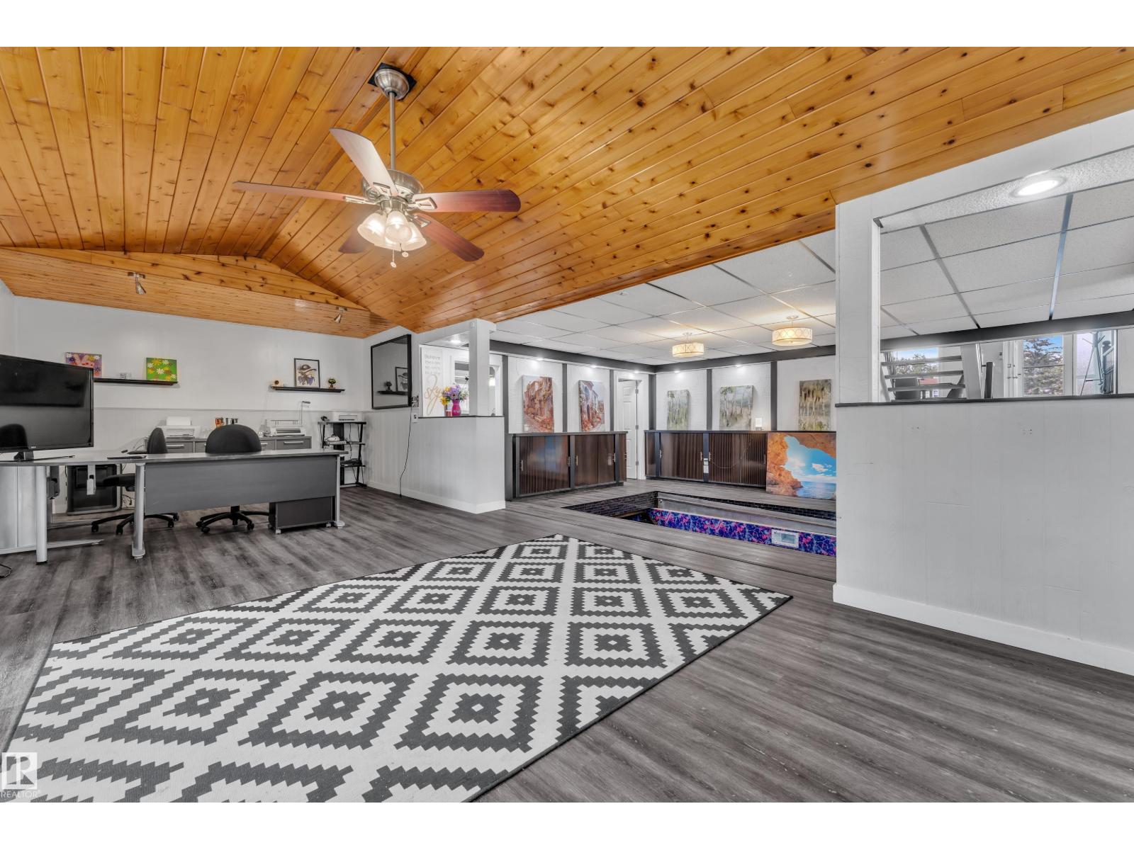 2219 MILLBOURNE RD W NW — photo 33
