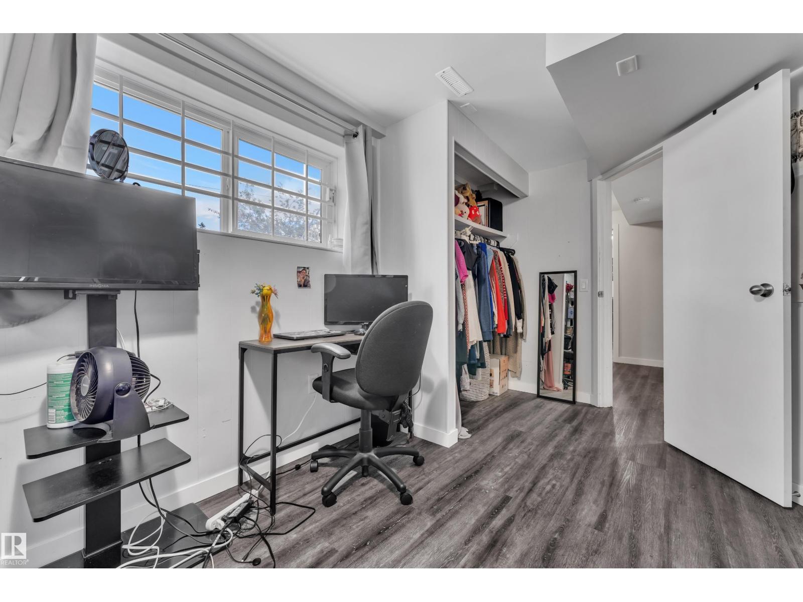 2219 MILLBOURNE RD W NW — photo 36