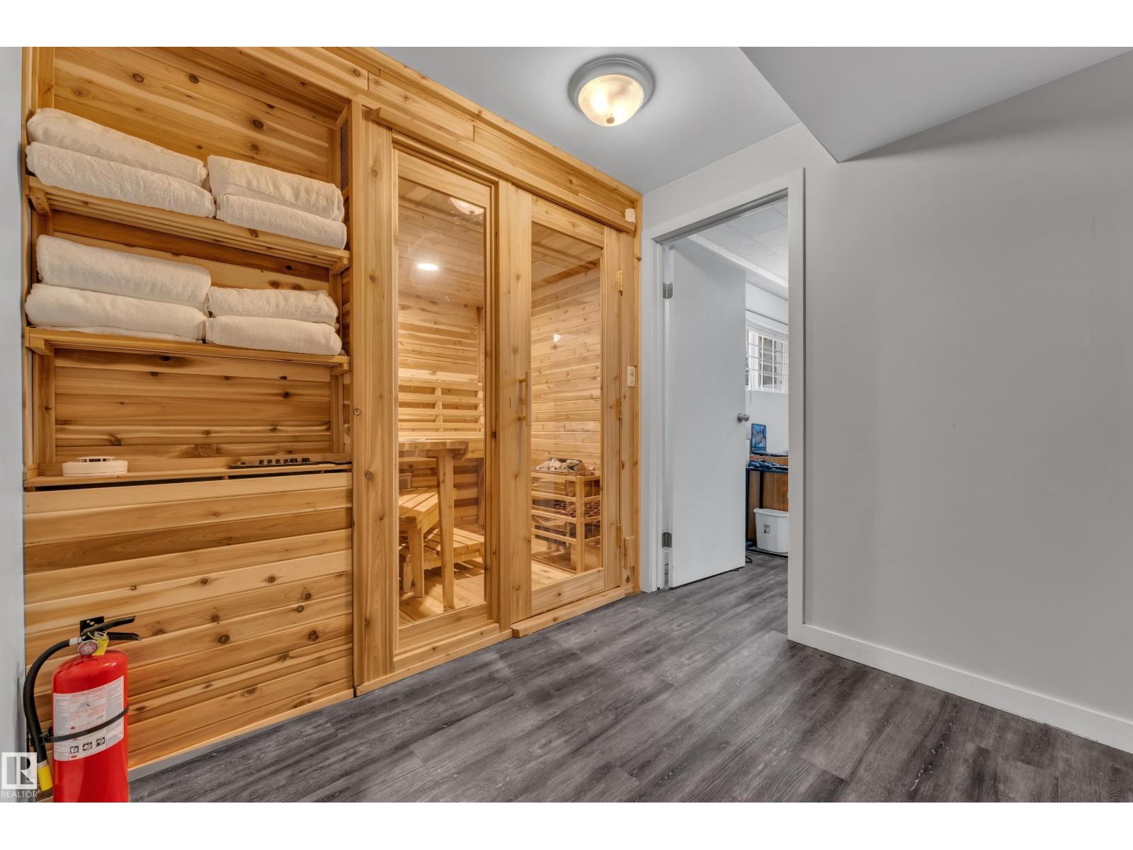 2219 MILLBOURNE RD W NW — photo 37