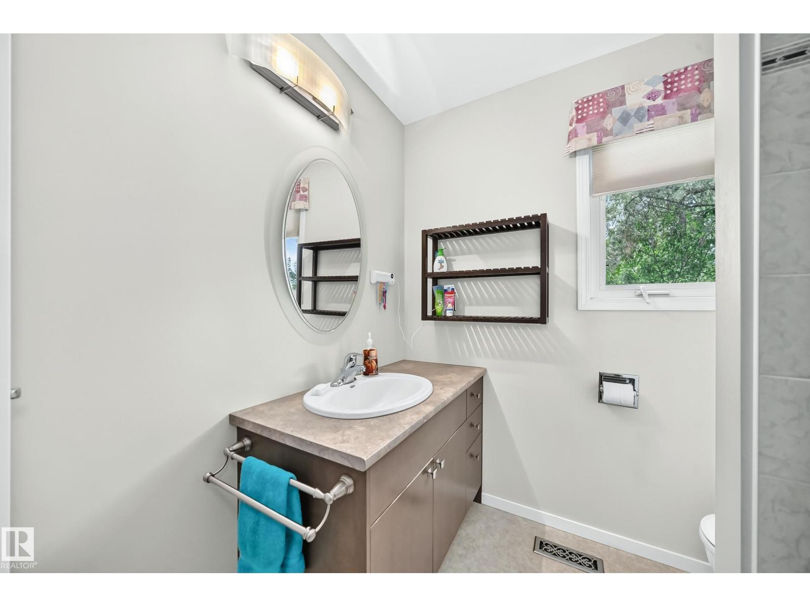 10210 154 ST NW - 18