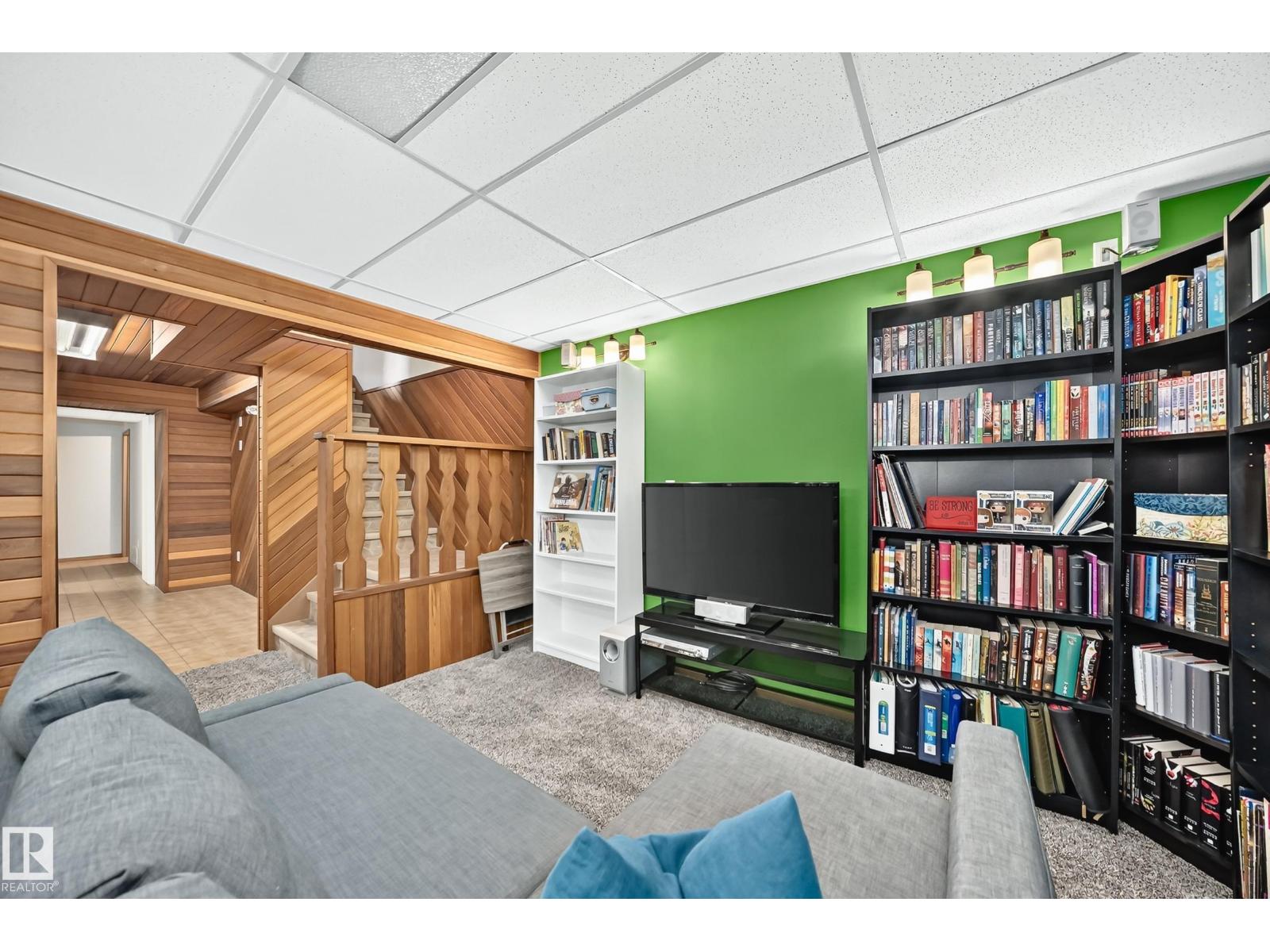 10210 154 ST NW - 21