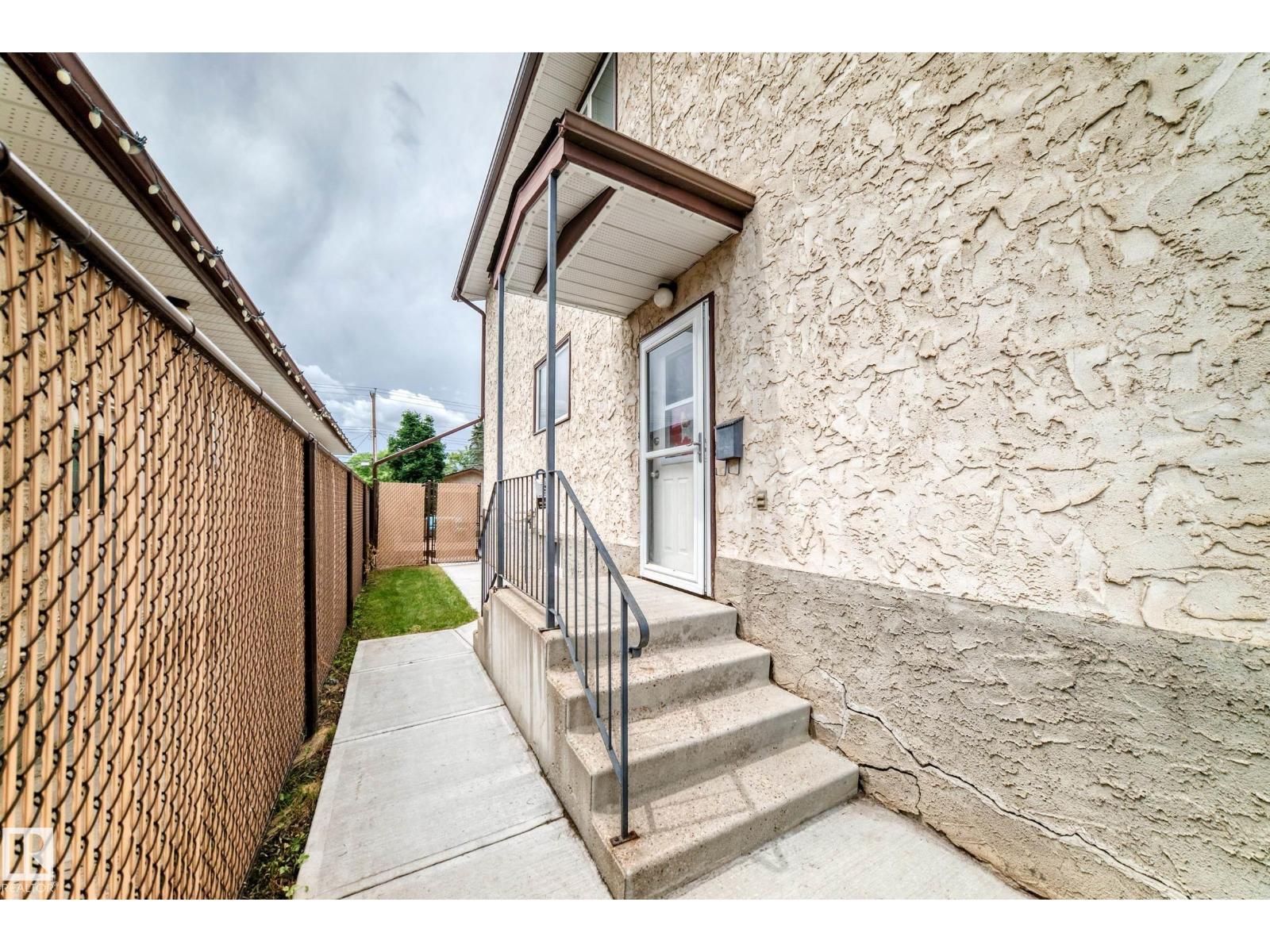 10210 154 ST NW - 30
