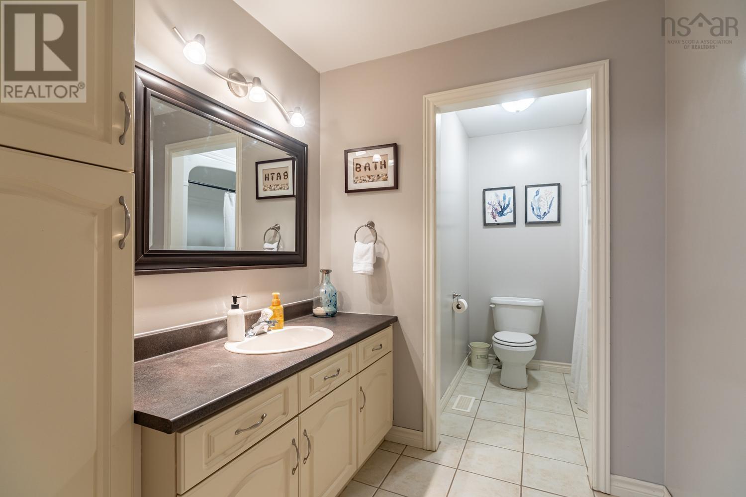 Property 24 of 42 of 23 MacFarlane Street