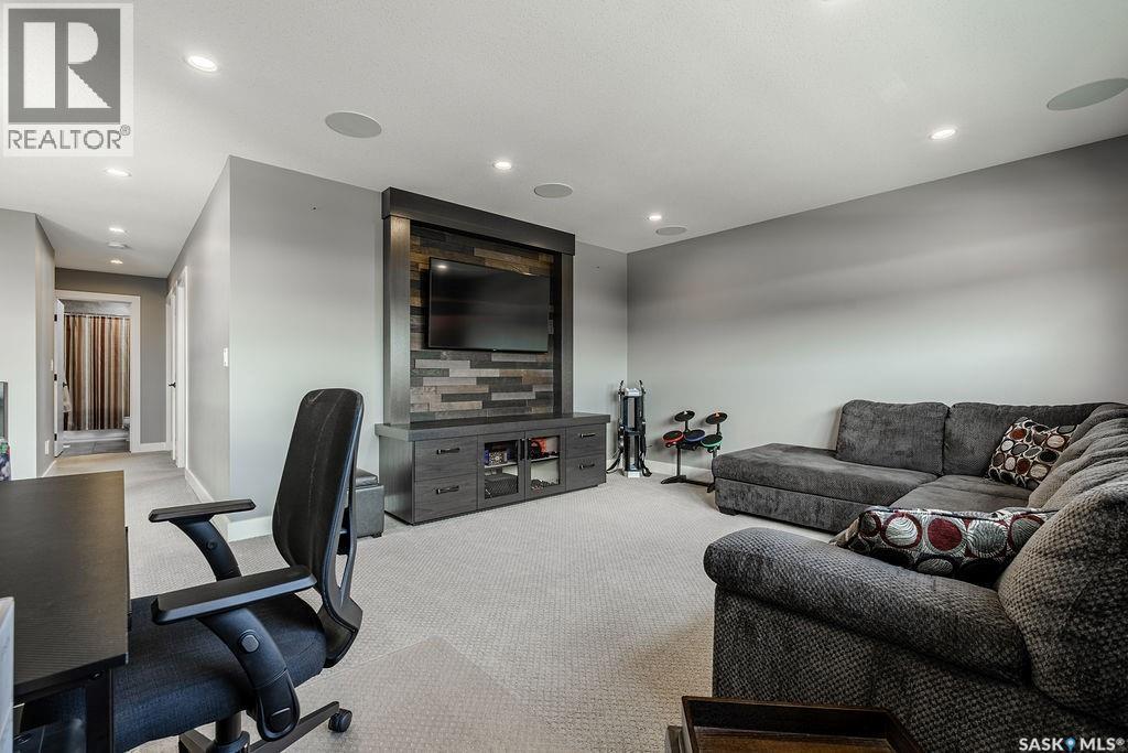 535 Pichler WAY — photo 24