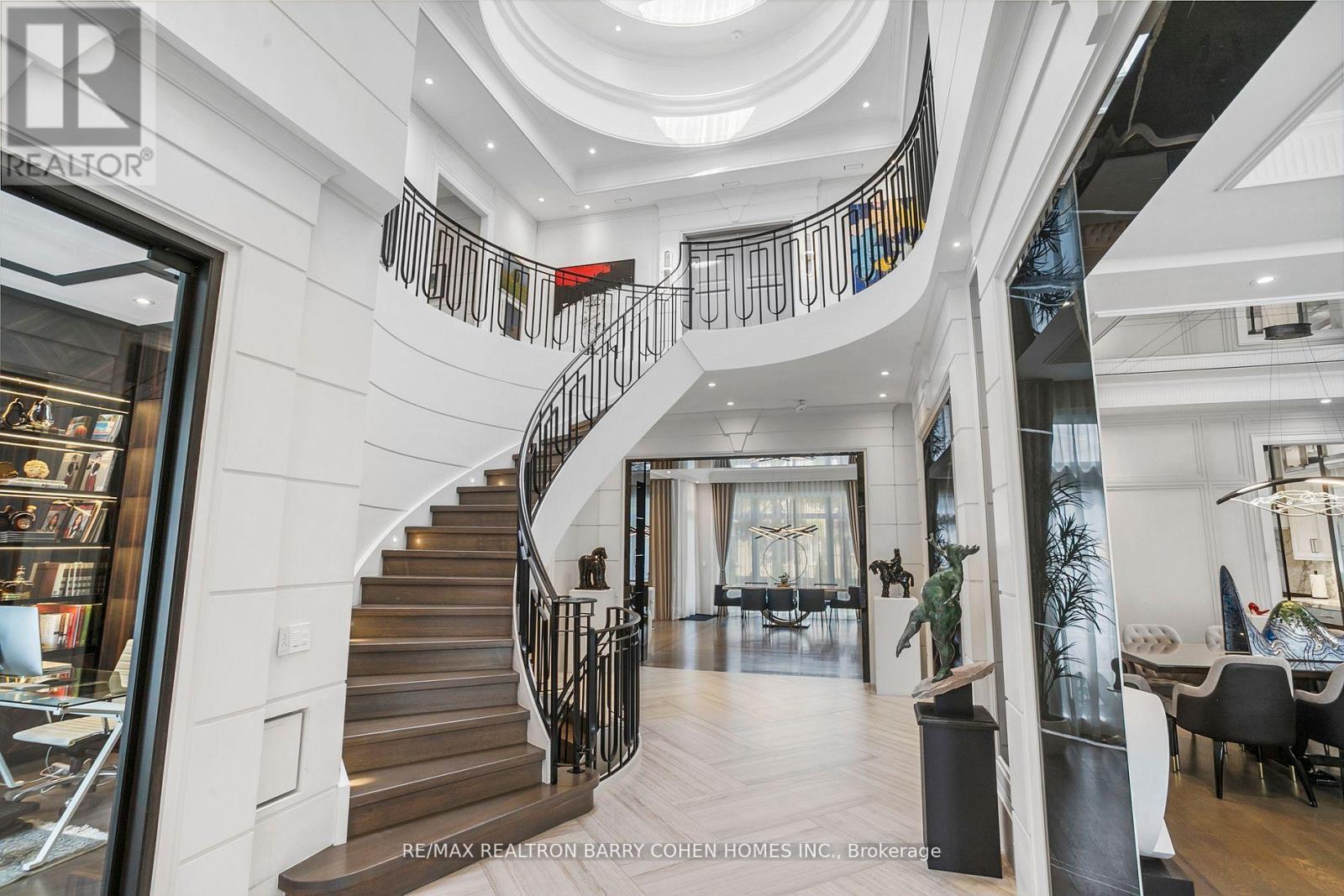 61 ORLON CRESCENT - 11