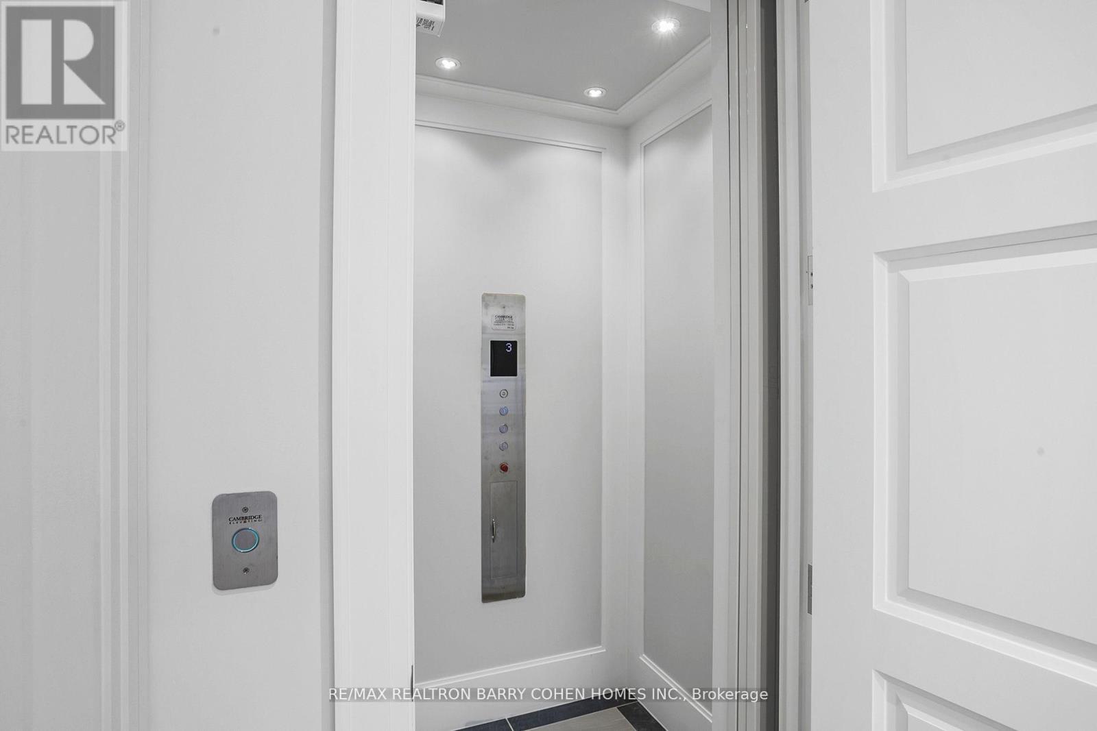 61 ORLON CRESCENT - 10