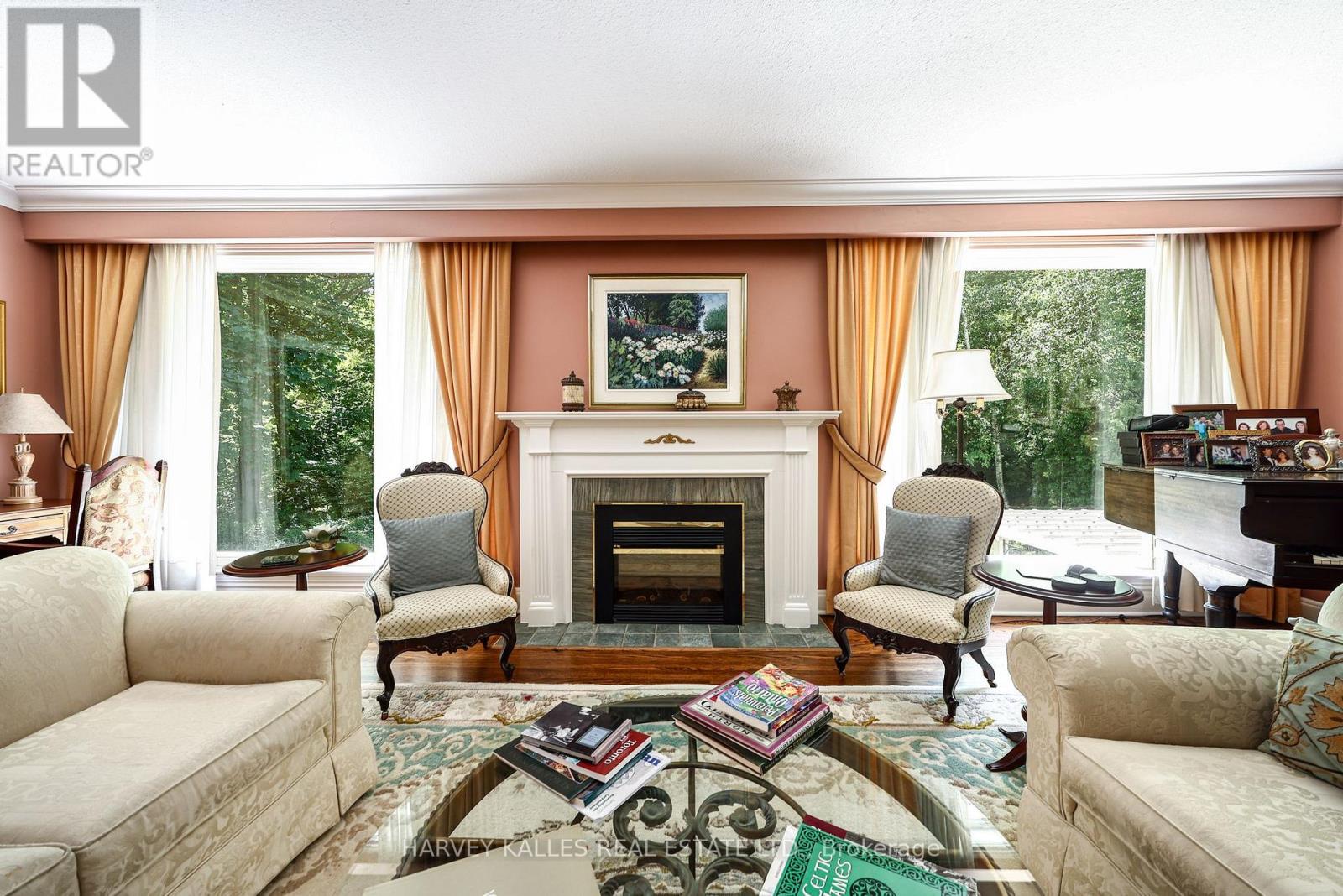 176 OLD YONGE STREET - 11