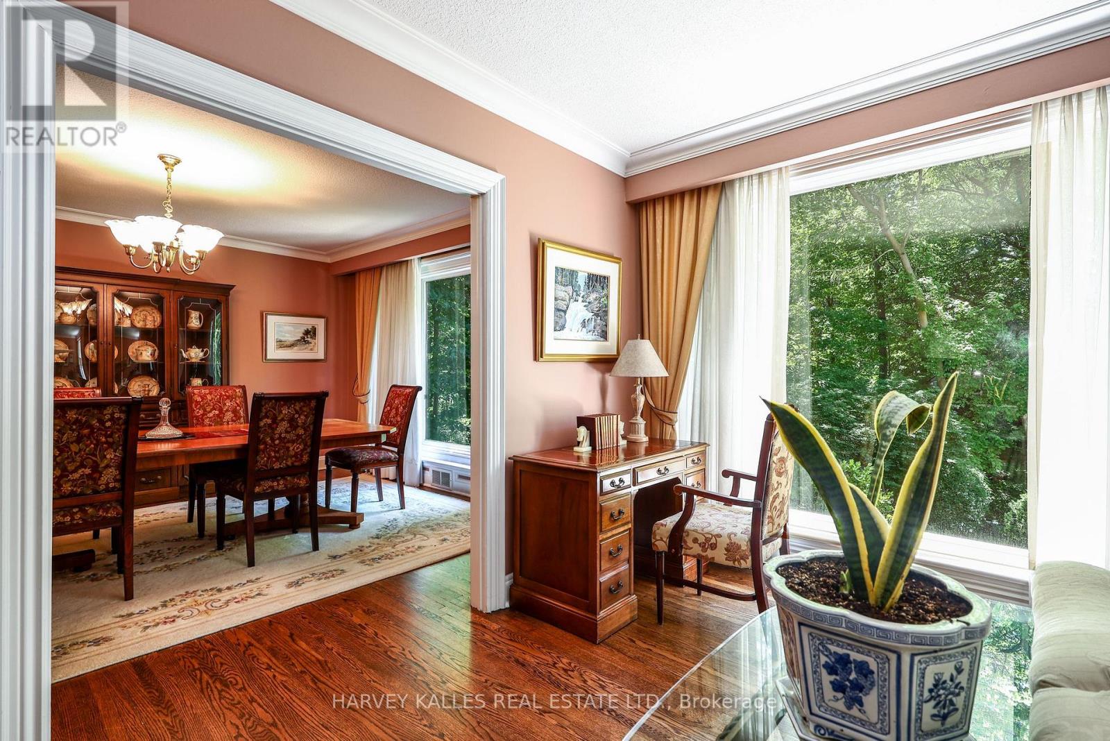 176 OLD YONGE STREET - 12