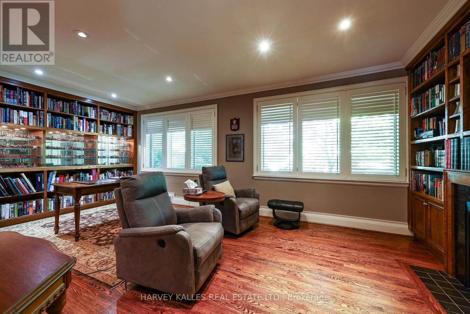 176 OLD YONGE STREET - 23