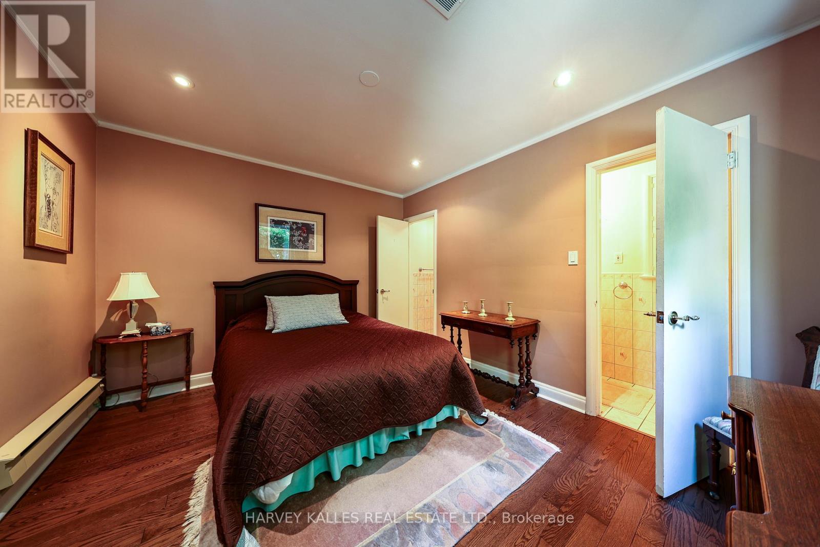 176 OLD YONGE STREET - 36