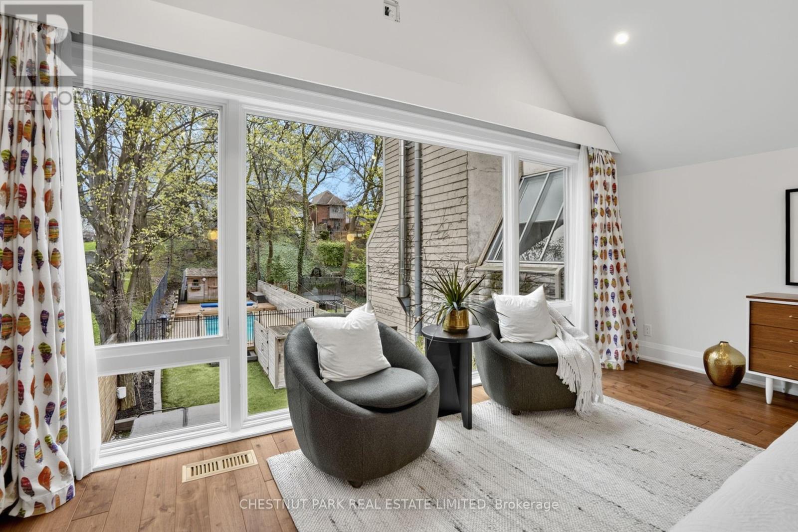 411 KEEWATIN AVENUE - 24