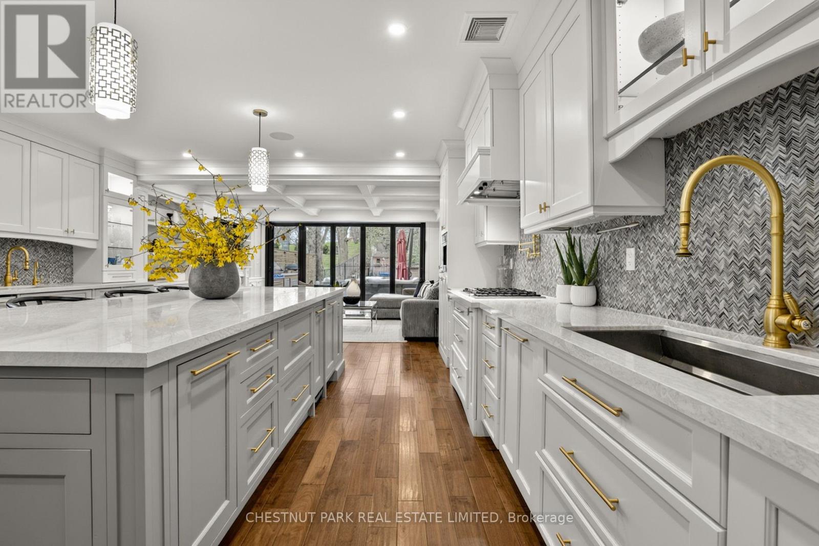 411 KEEWATIN AVENUE - 3