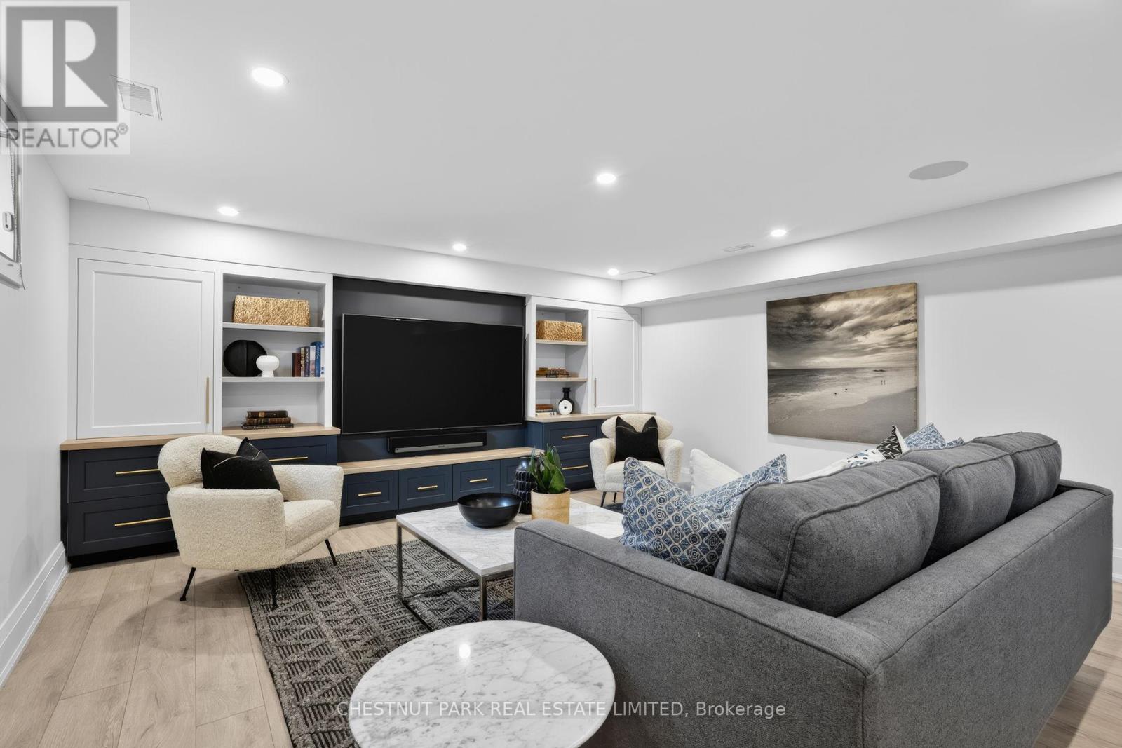 411 KEEWATIN AVENUE - 30