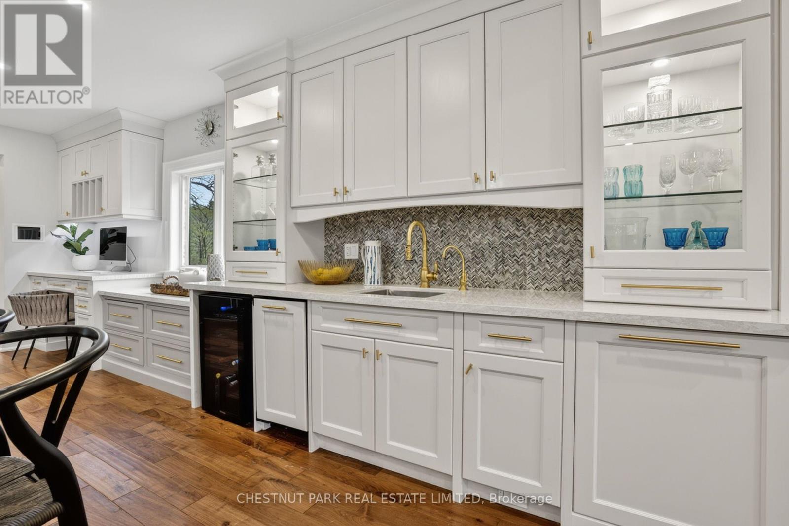 411 KEEWATIN AVENUE - 6
