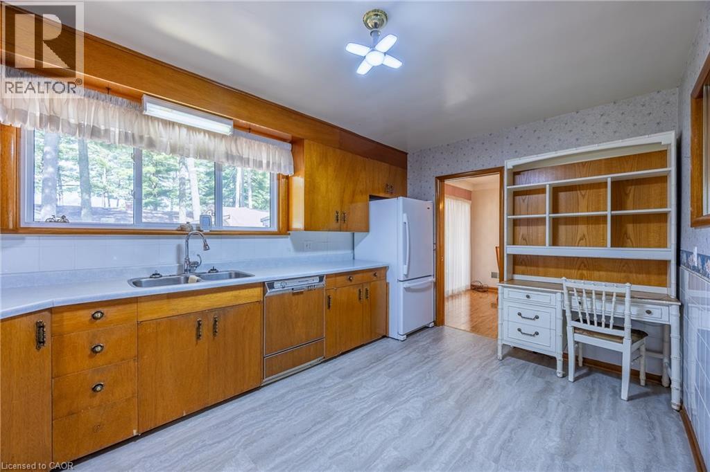 631 PEEL Street - 10