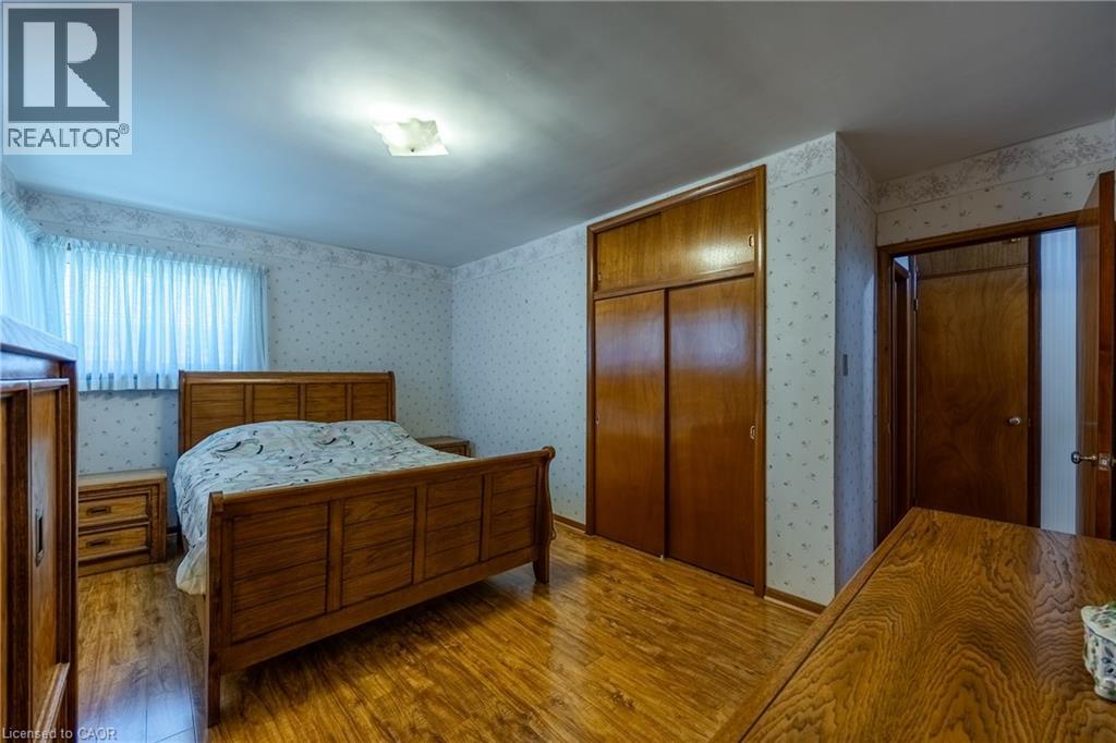 631 PEEL Street - 23