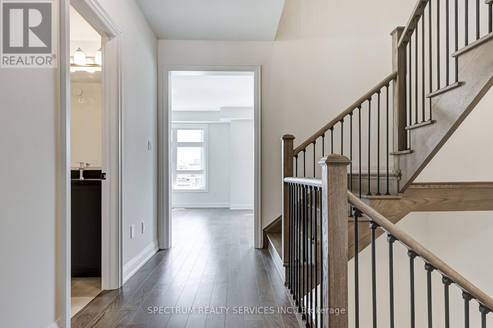 72 ADARIO CRESCENT - 14
