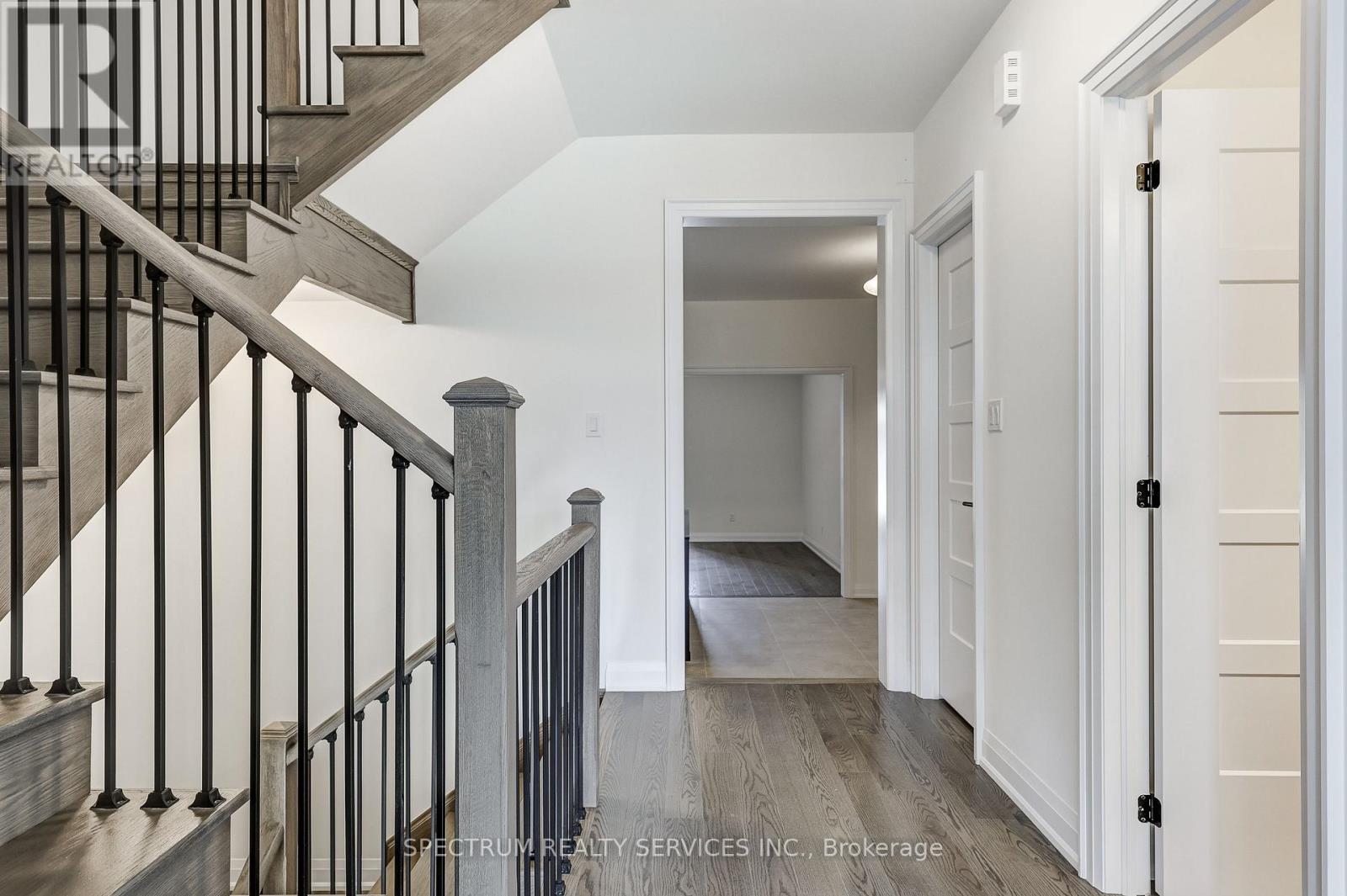 72 ADARIO CRESCENT - 15