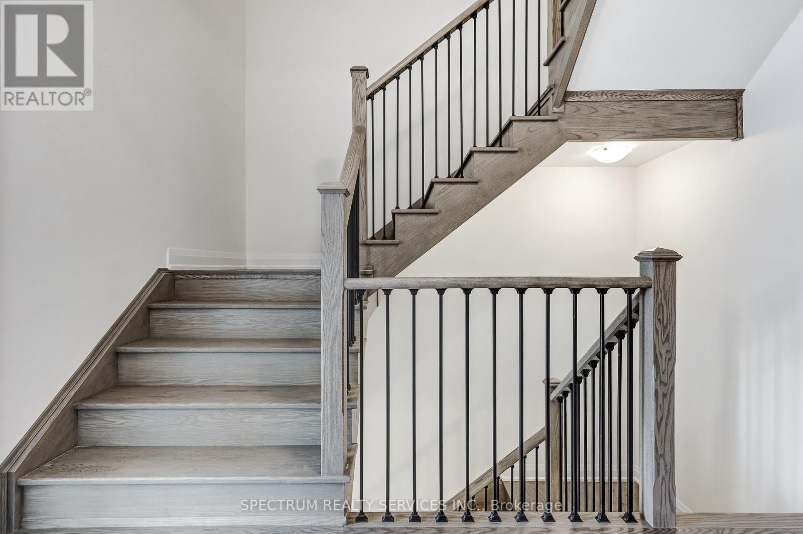 72 ADARIO CRESCENT - 16