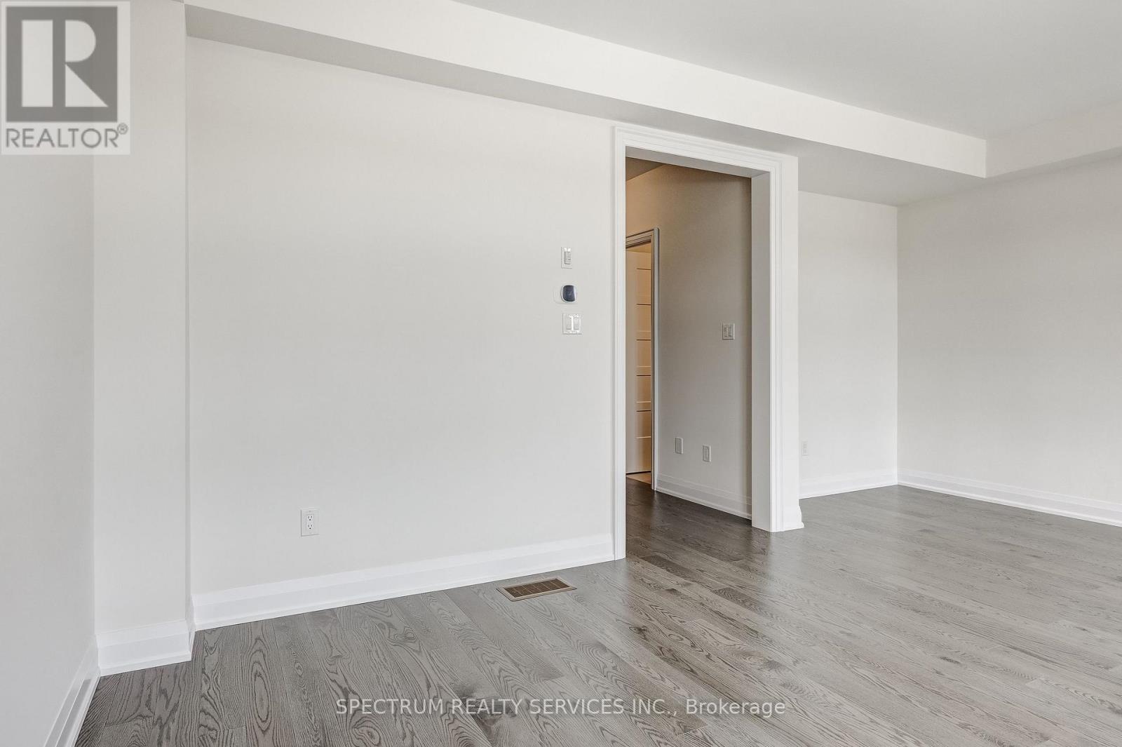 72 ADARIO CRESCENT - 19