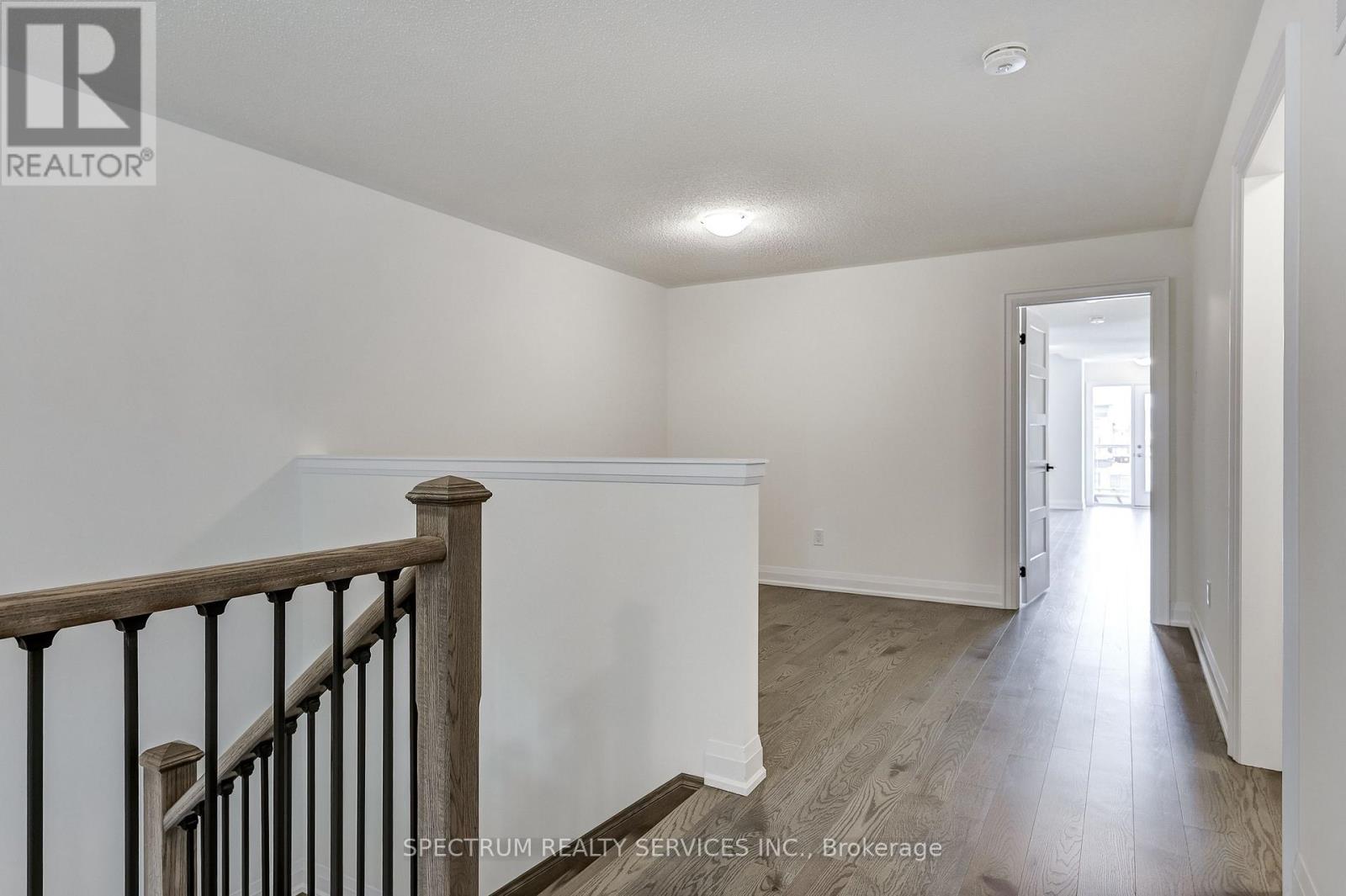 72 ADARIO CRESCENT - 22