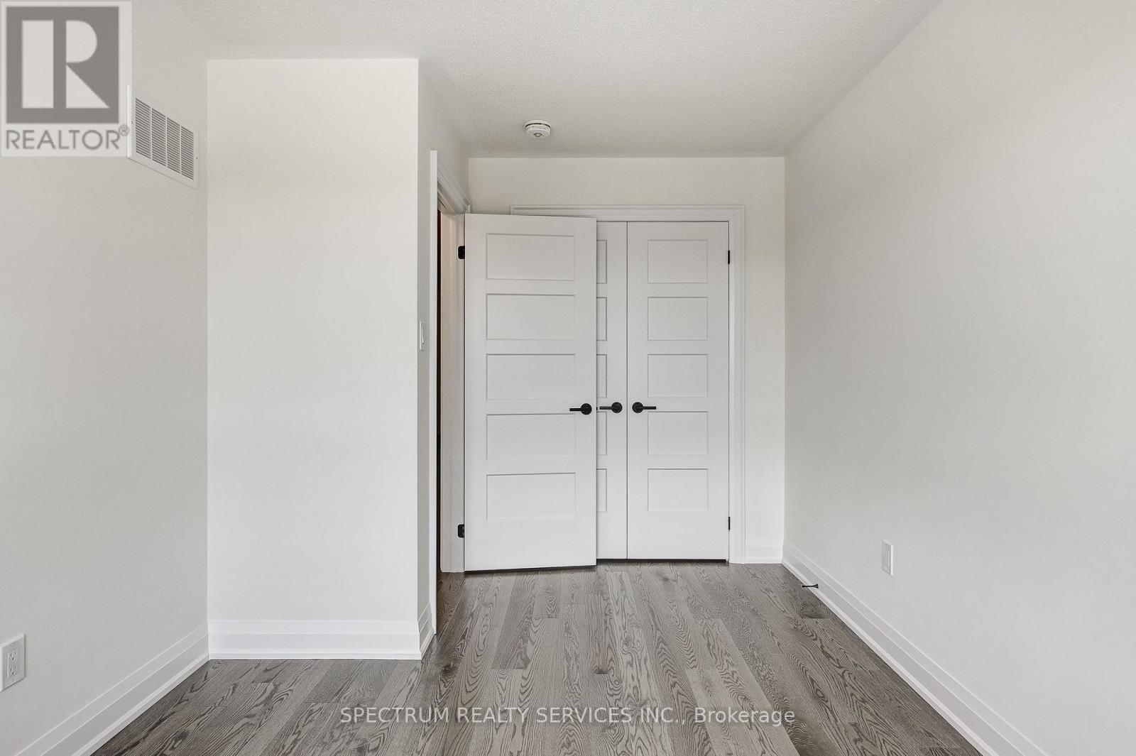 72 ADARIO CRESCENT - 30