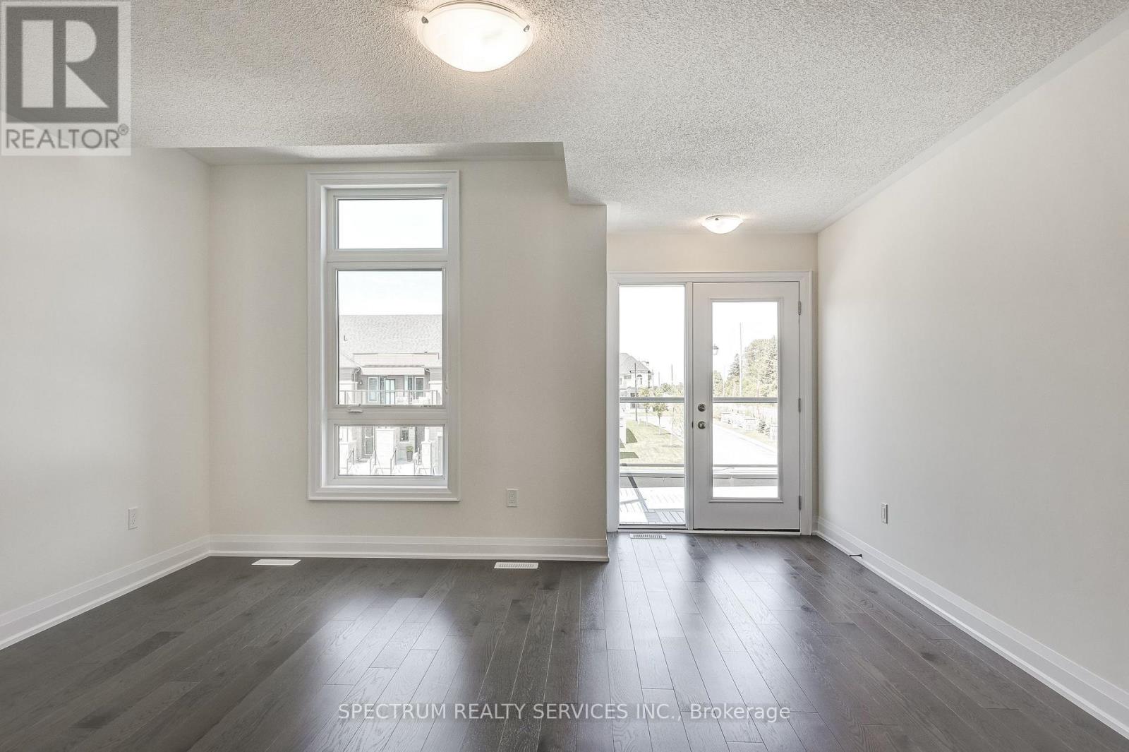 72 ADARIO CRESCENT - 31