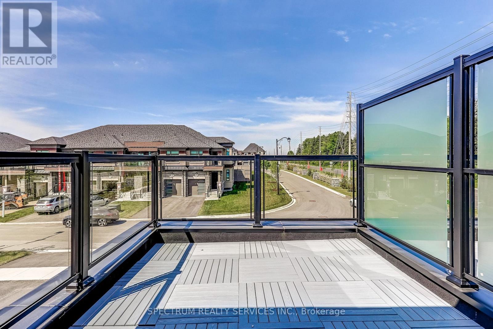 72 ADARIO CRESCENT - 33