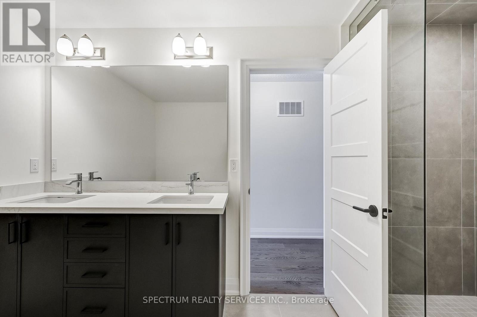 72 ADARIO CRESCENT - 35
