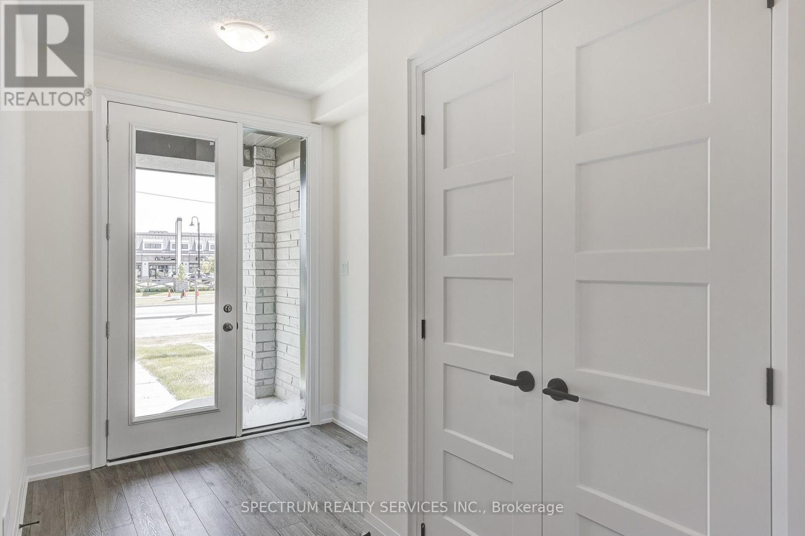 72 ADARIO CRESCENT - 45