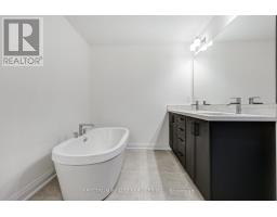72 Adario Crescent, Vaughan, ON L3L0G3 Photo 36
