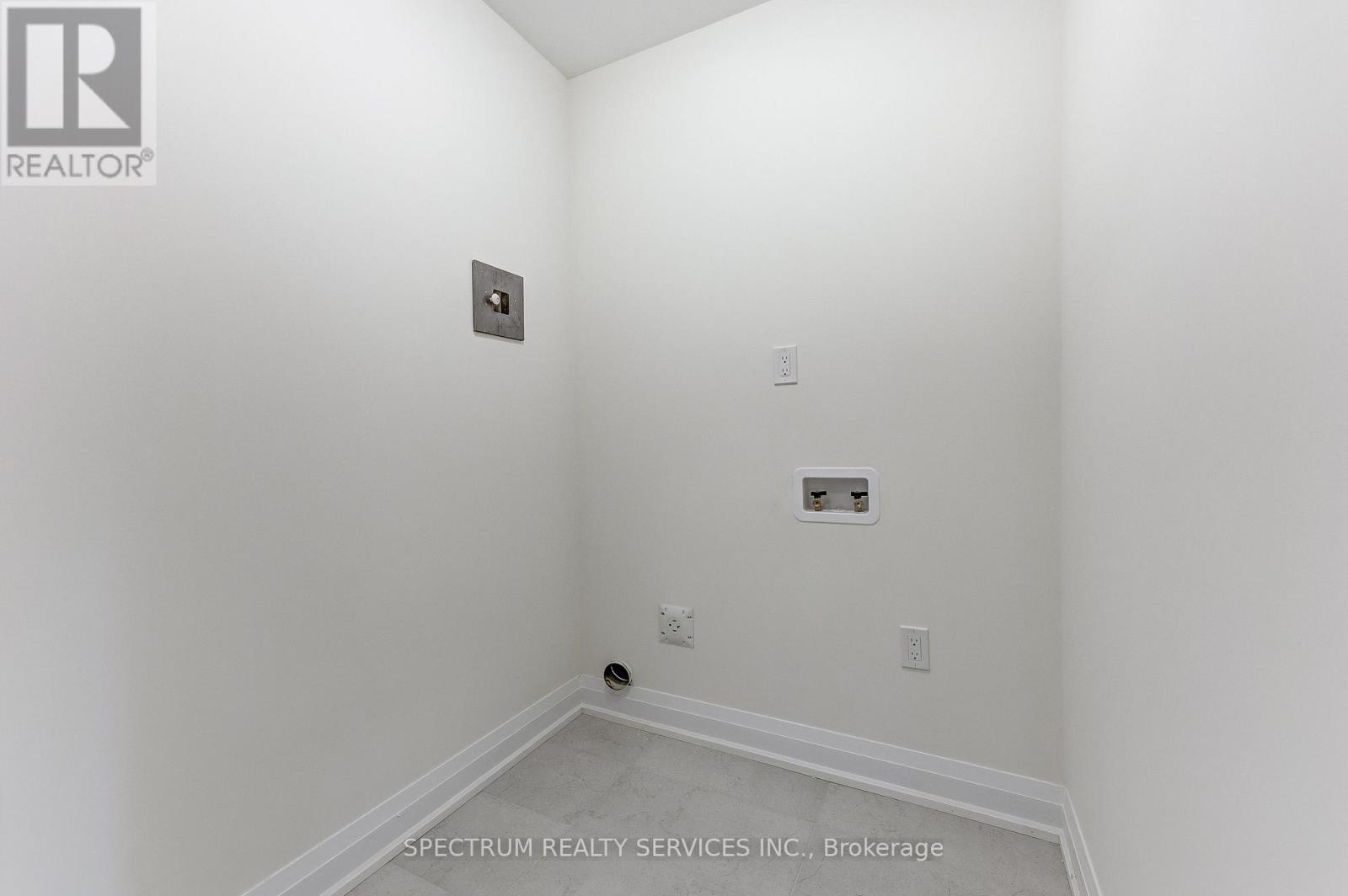 103 ADARIO CRESCENT - 31