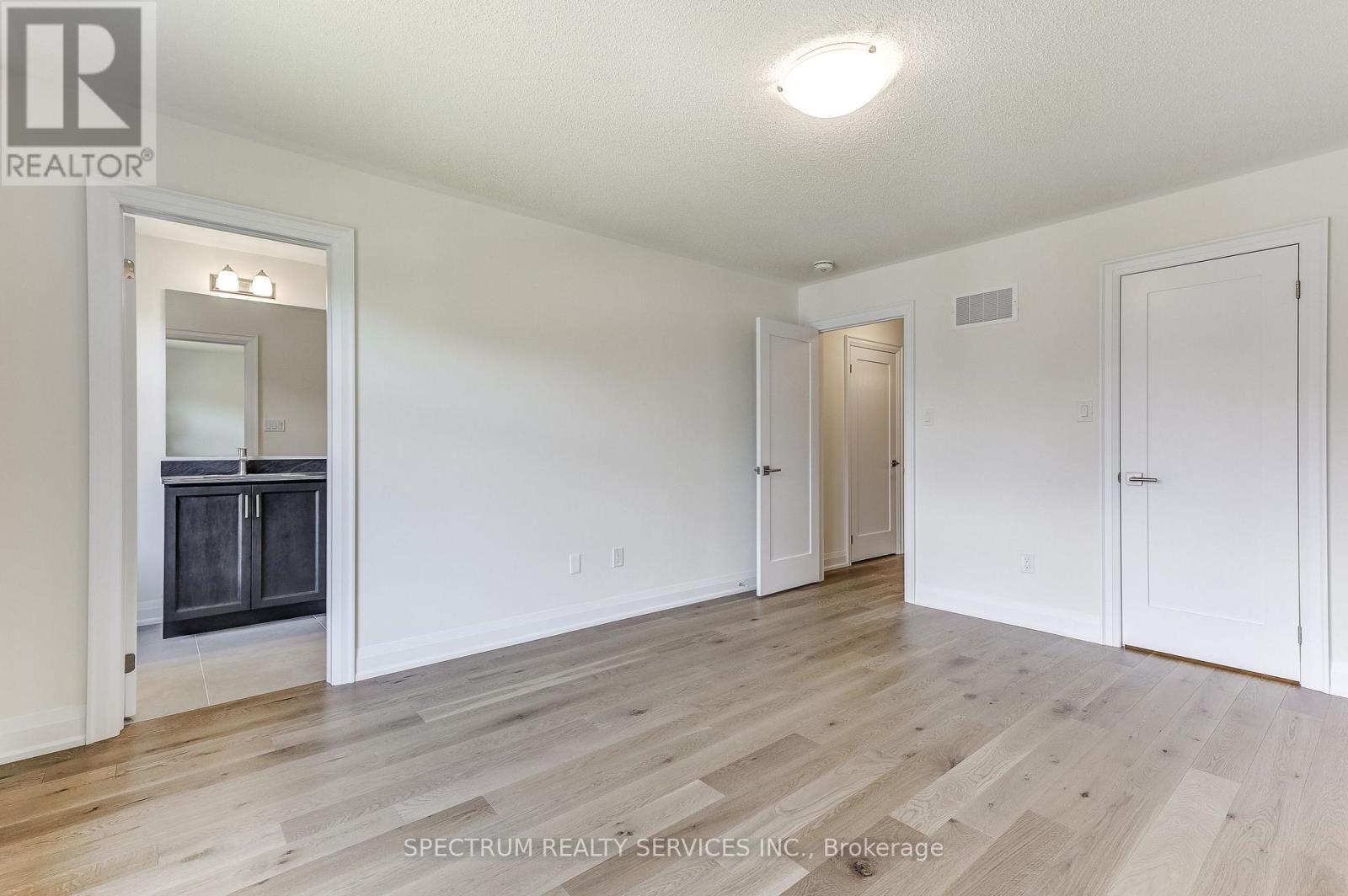 103 ADARIO CRESCENT - 35