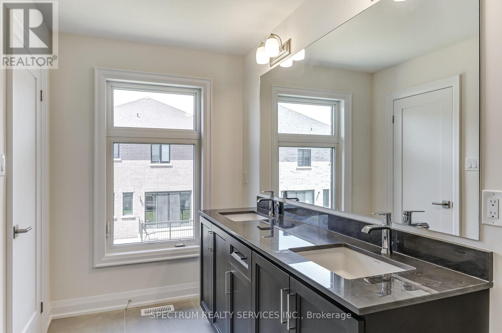 103 ADARIO CRESCENT - 38