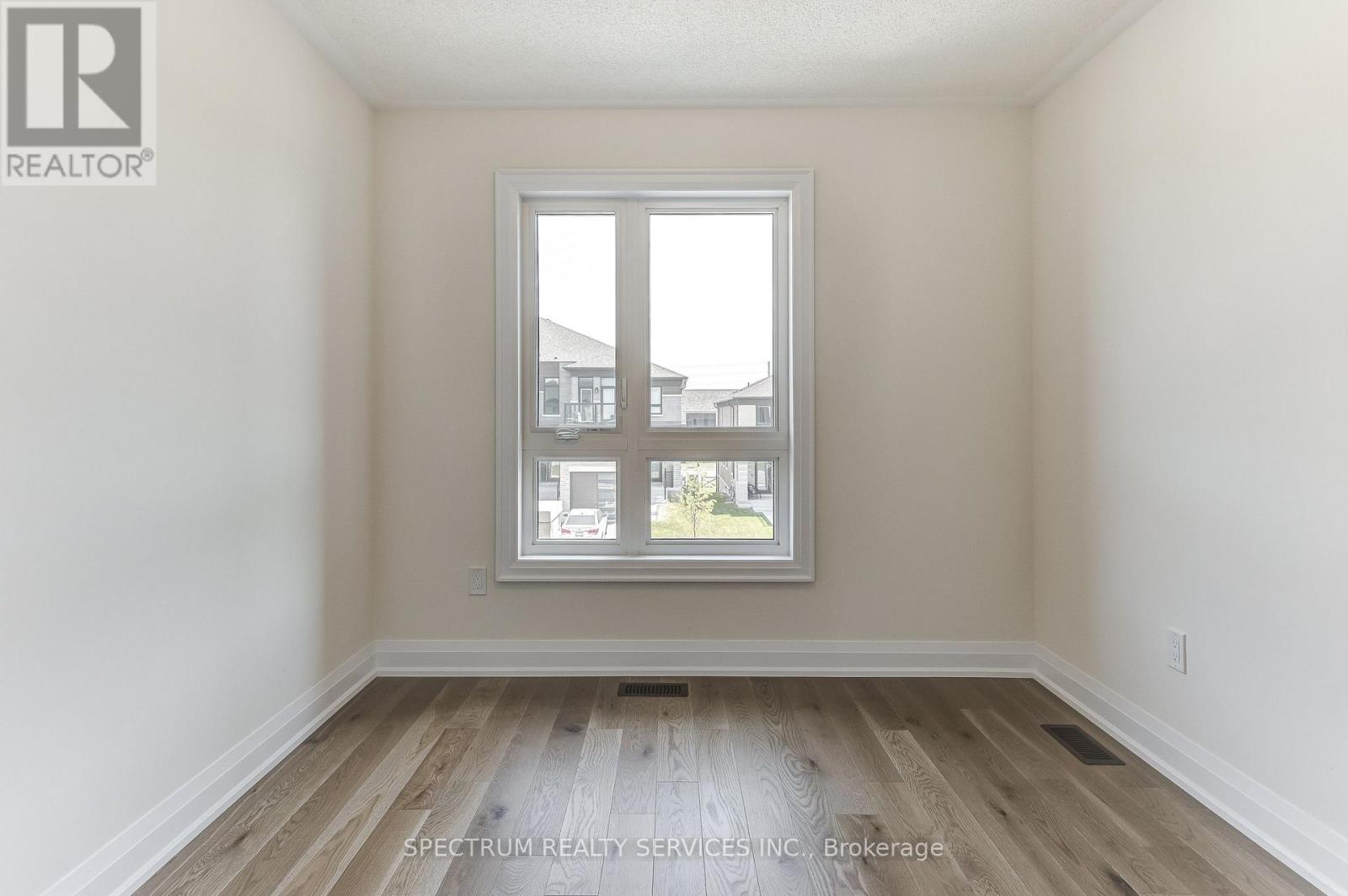 103 ADARIO CRESCENT - 44