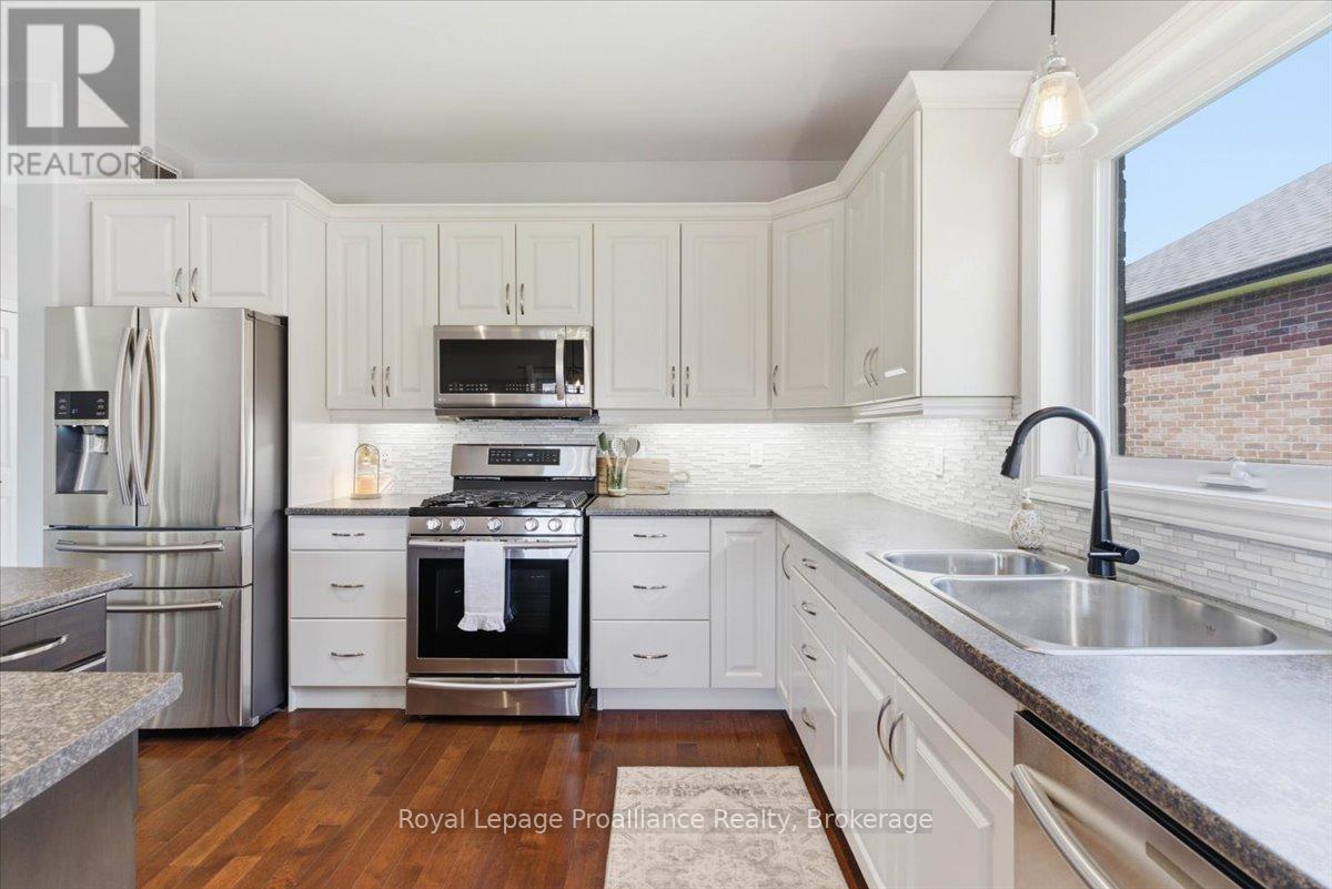109 PINNACLE STREET - 13