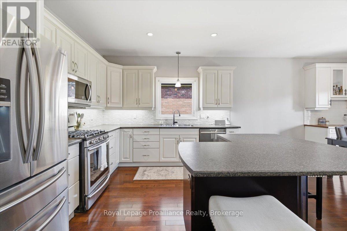 109 PINNACLE STREET - 11