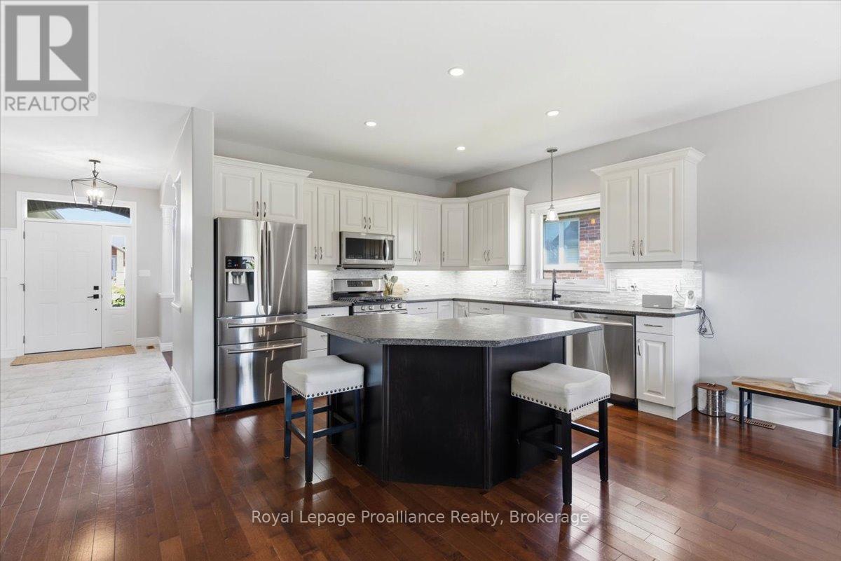 109 PINNACLE STREET - 16