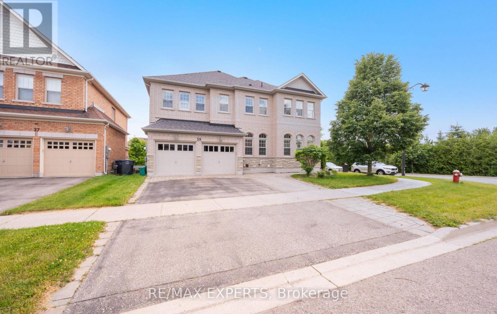 39 PAISLEY GREEN AVENUE - 1