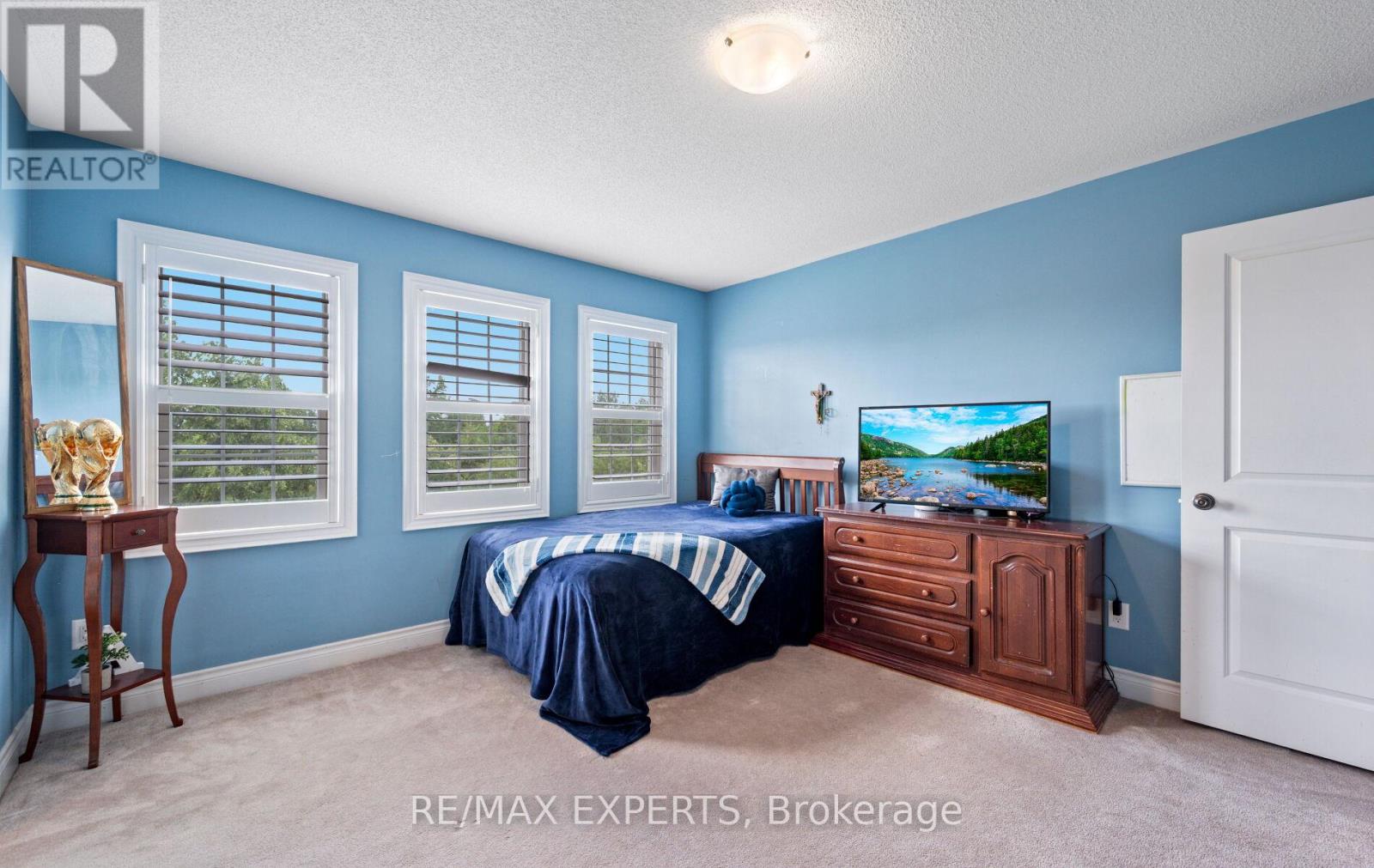 39 PAISLEY GREEN AVENUE - 21