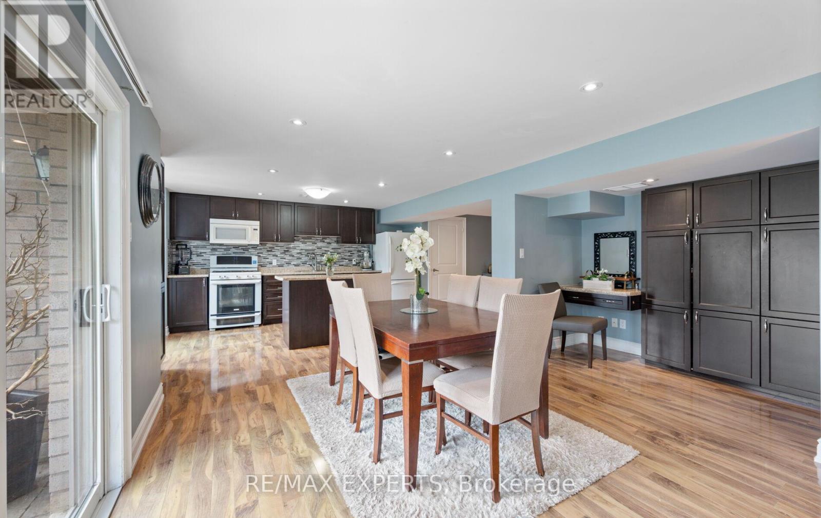 39 PAISLEY GREEN AVENUE - 36