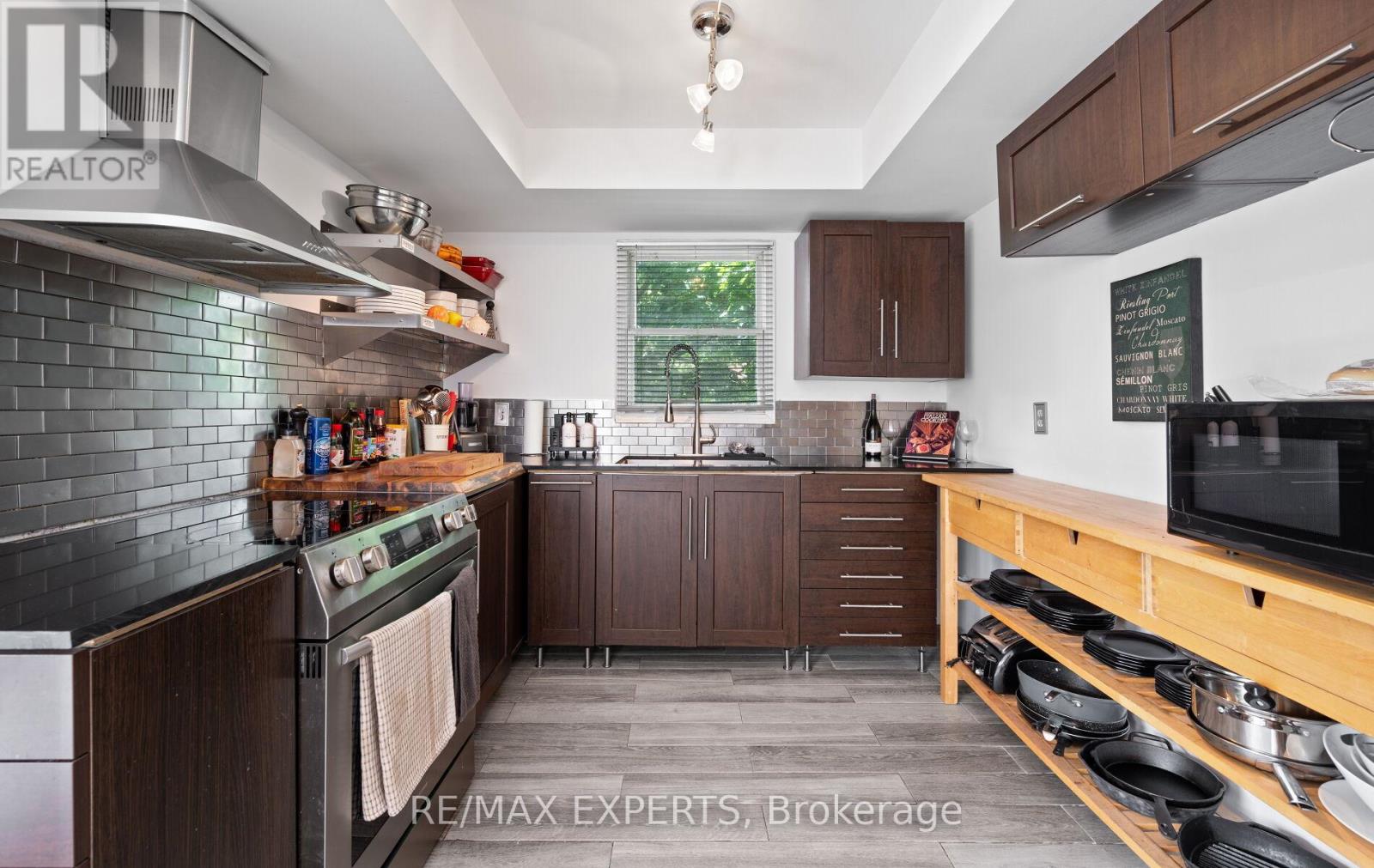 1 GOODFELLOW CRESCENT - 11