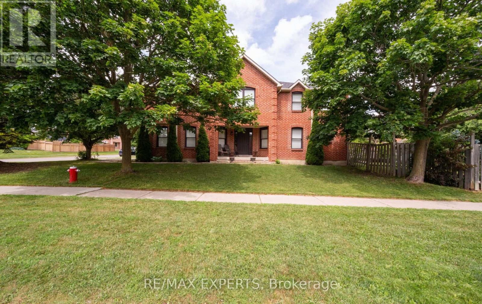 1 GOODFELLOW CRESCENT - 3