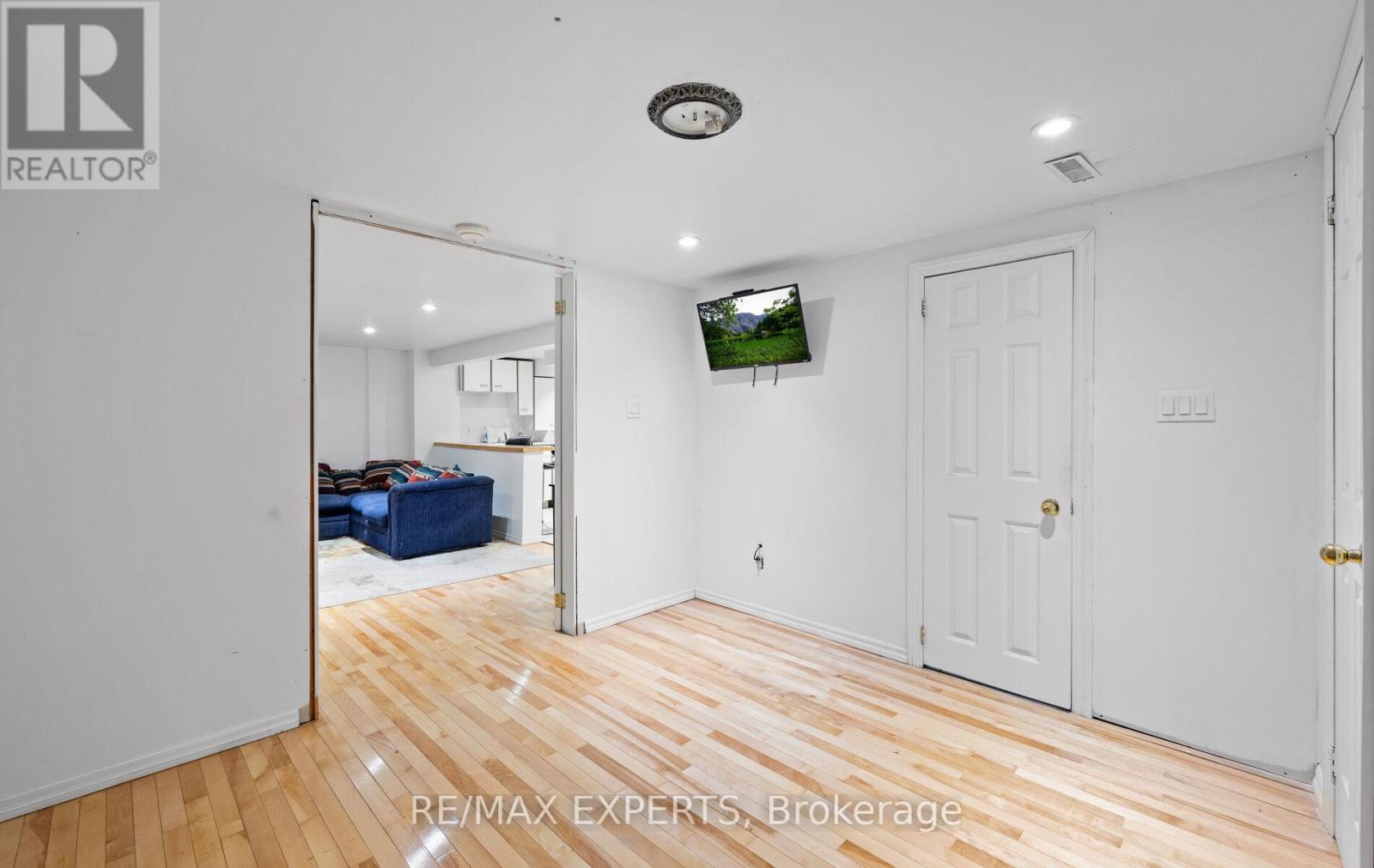 1 GOODFELLOW CRESCENT - 37