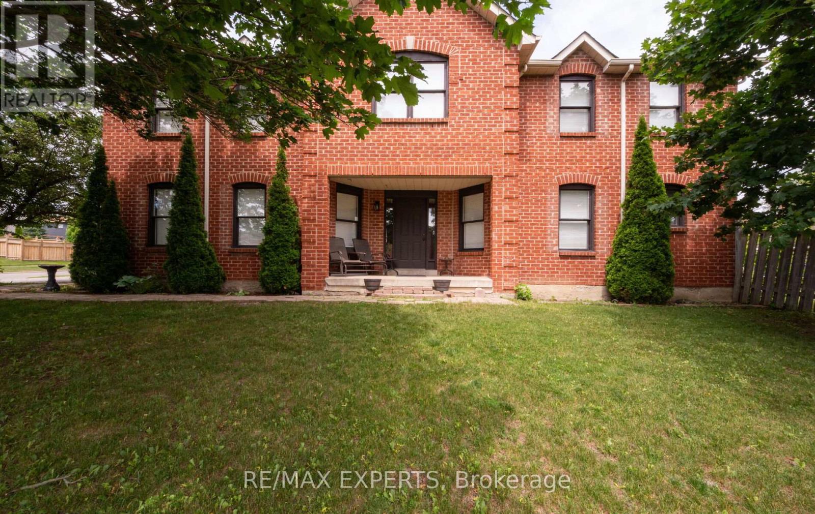 1 GOODFELLOW CRESCENT - 4